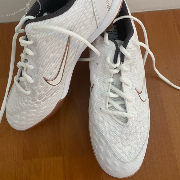 womens nike shoes with diamonds